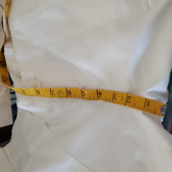 A&F (Abercrombie & Fitch) white 100% cotton wide leg cargos - Picture 11 of 11